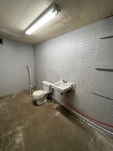 50 Industrial Cir, Lincoln, RI à louer Photo intérieure– Image 2 sur 4