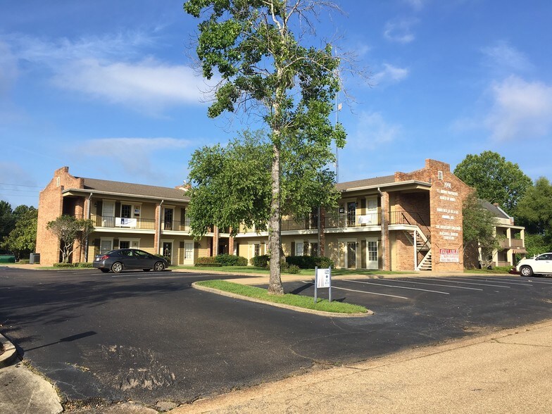 1991 Lakeland Dr, Jackson, MS à louer - Photo de l’immeuble – Image 3 sur 4