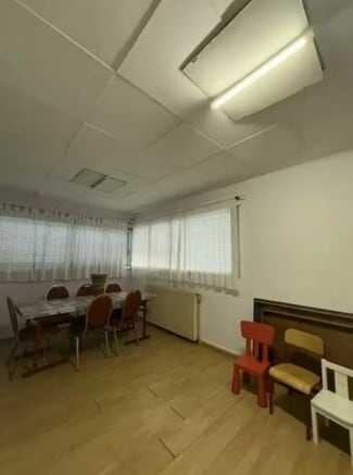 Plus de détails pour Local commercial à vendre