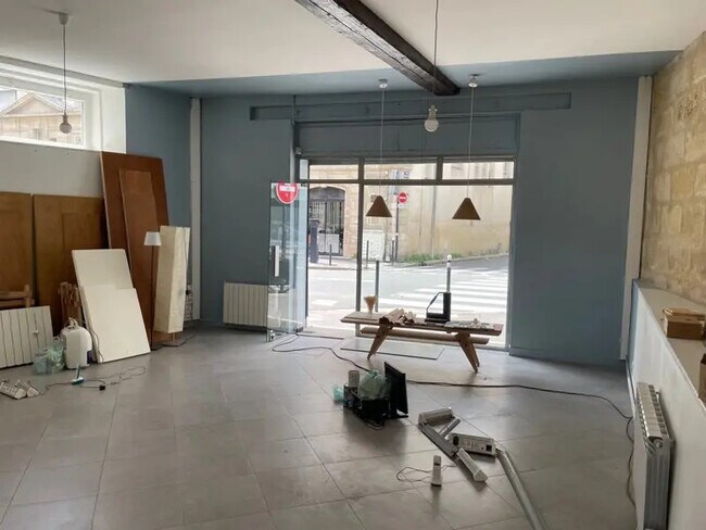 Plus de détails pour Local commercial à vendre