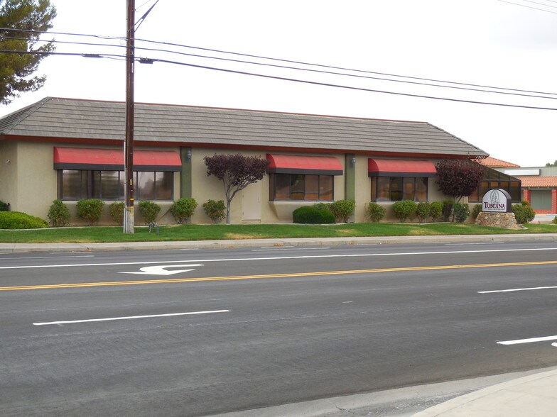 1501 N Norma St, Ridgecrest, CA à louer - Photo de l’immeuble – Image 2 sur 22