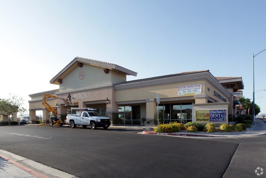 8200 Maryland Pky, Las Vegas, NV à louer - Photo principale – Image 3 sur 11