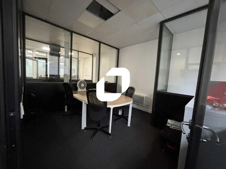 Local commercial dans Paris à louer - Photo de l’immeuble – Image 3 sur 22