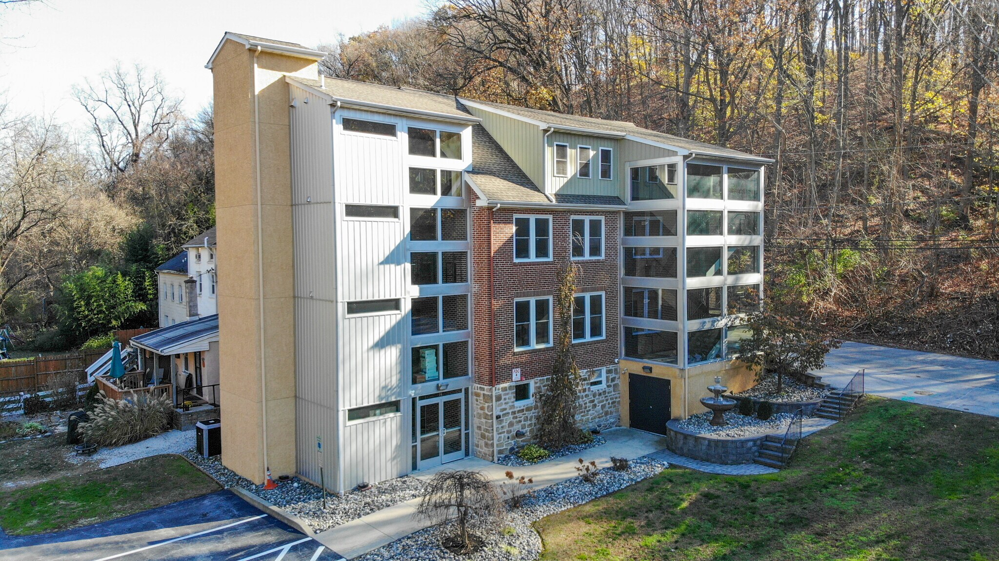 Balligomingo Buildings portefeuille de 2 biens à vendre sur LoopNet.fr Photo principale– Image 1 sur 14