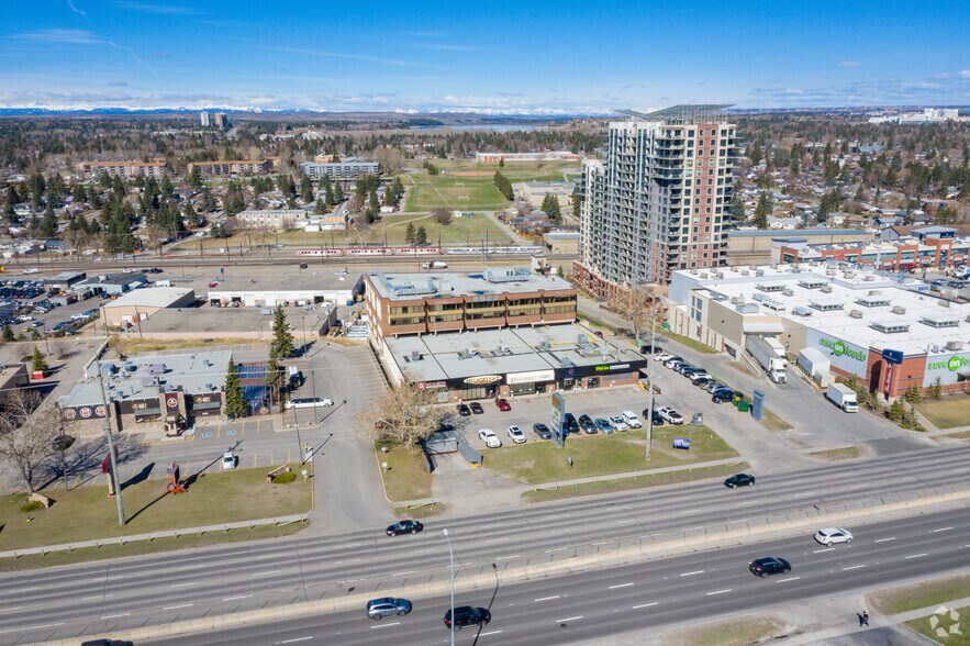 8989 Macleod Trl S, Calgary, AB à louer - Aérien – Image 3 sur 3