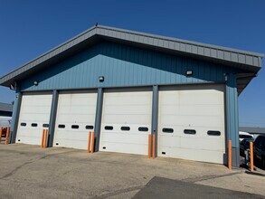 460 Jennings Dr, Lake In The Hills, IL à louer Photo intérieure– Image 2 sur 6