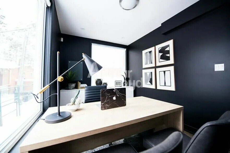 Bureau dans Challes-les-Eaux à louer - Photo de l’immeuble – Image 3 sur 9