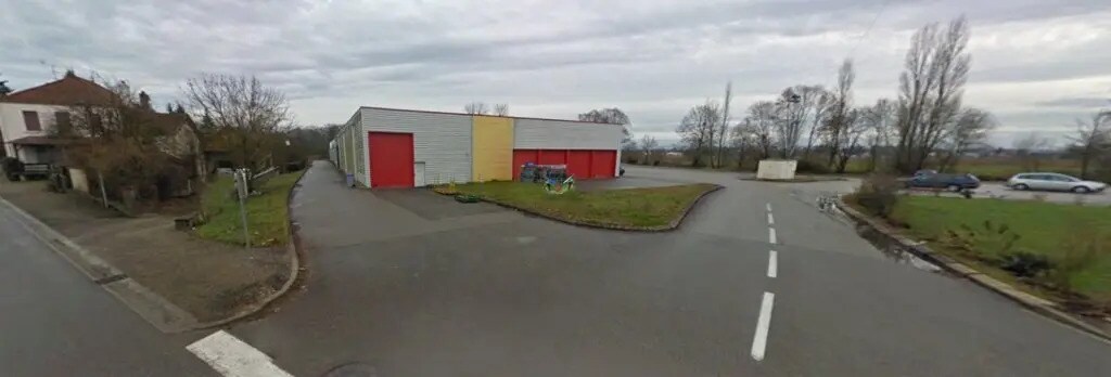 Local d'activités dans Bletterans à vendre Photo de l’immeuble– Image 1 sur 4
