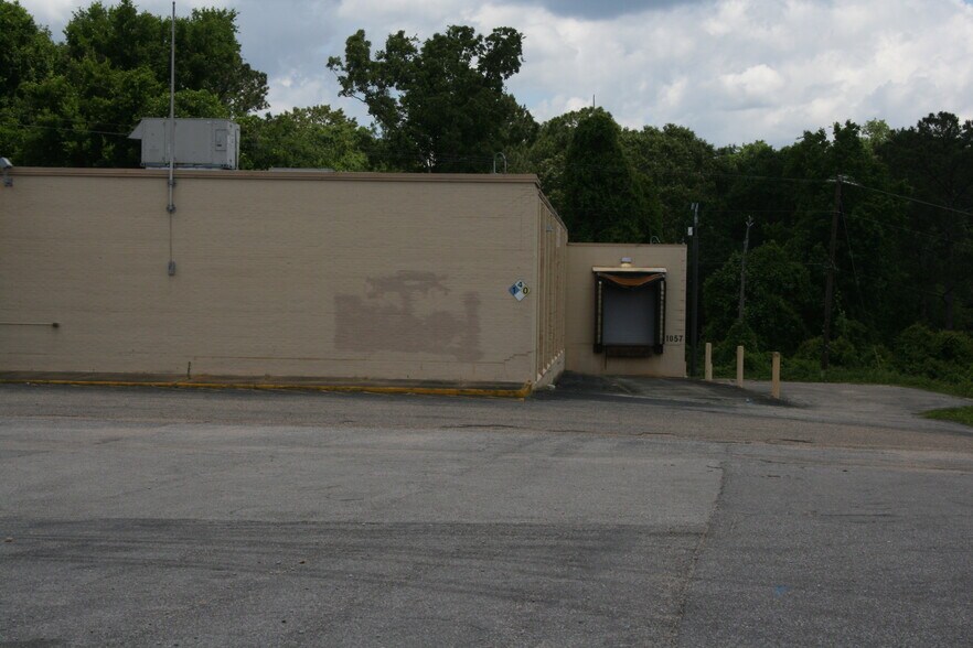 1302 Gilmer Ave, Tallassee, AL à louer - Photo de l’immeuble – Image 2 sur 4