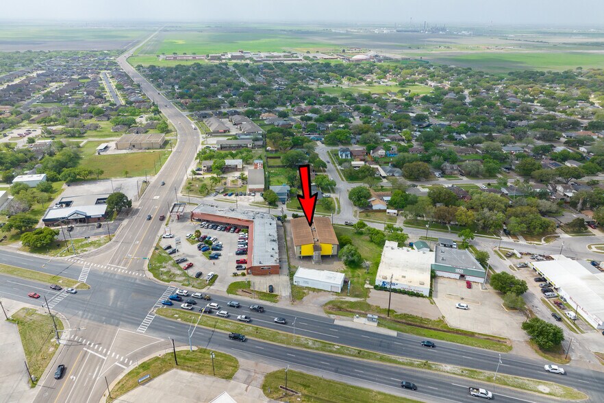 10518 Heizer Dr, Corpus Christi, TX à vendre - Photo de l’immeuble – Image 2 sur 50