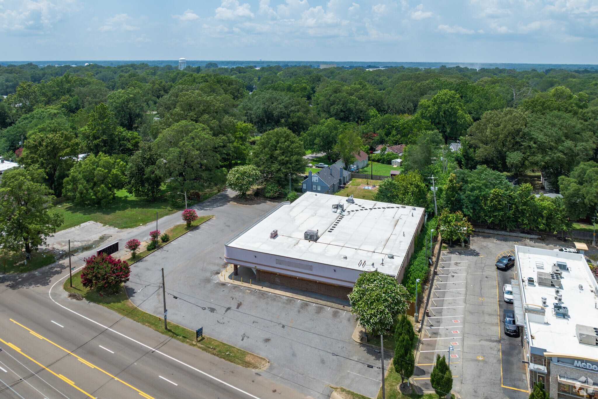 3129 Thomas St, Memphis, TN à vendre Aérien– Image 1 sur 13