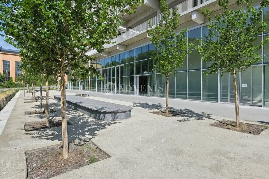 54 Quai De Seine, Saint-Ouen-sur-Seine à louer - Photo de l’immeuble – Image 1 sur 12