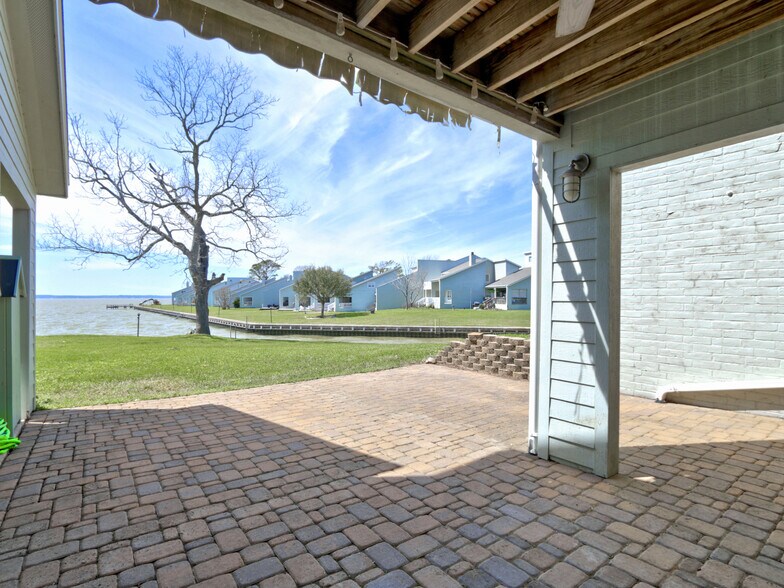 100 Edgewater Dr, Livingston, TX à vendre - Photo de l’immeuble – Image 3 sur 41