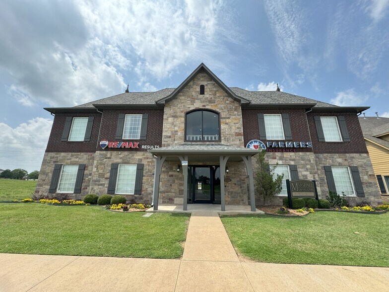 10306 N 138th East Ave, Owasso, OK à louer - Photo de l’immeuble – Image 2 sur 14