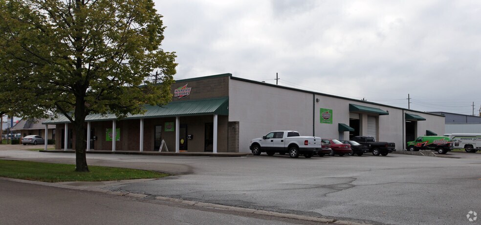 4775 Interstate Dr, Cincinnati, OH à louer - Photo de l’immeuble – Image 2 sur 2