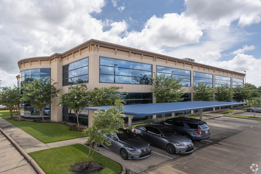 6243 Fairmont Pky, Pasadena, TX à louer - Photo de l’immeuble – Image 3 sur 8