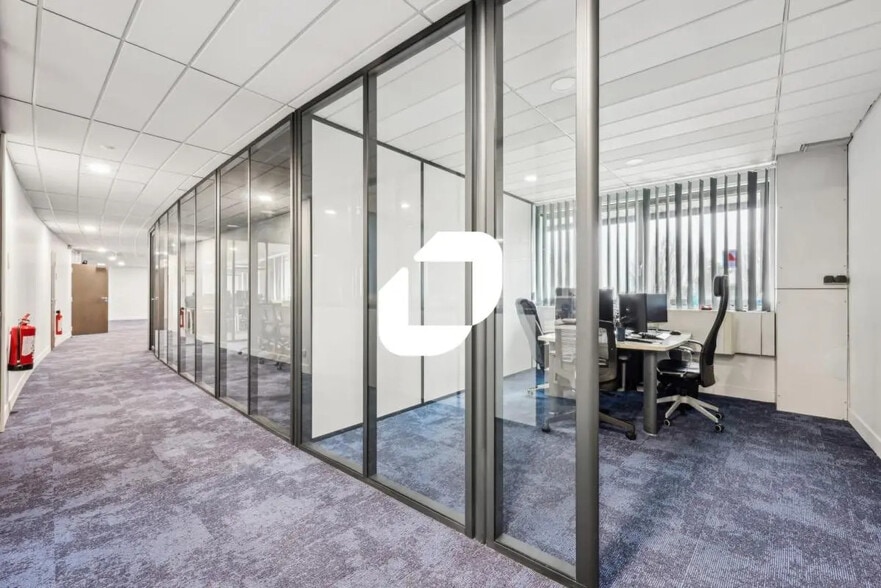 Bureau dans Noisy-le-Grand à vendre - Photo de l’immeuble – Image 3 sur 14