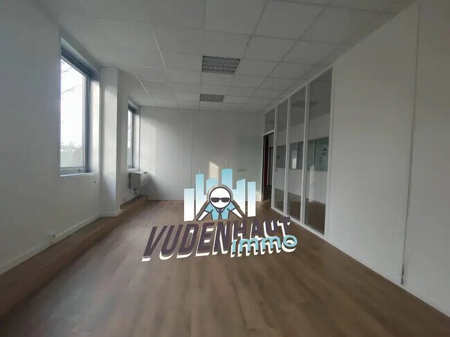 Plus de détails pour Bureau à louer