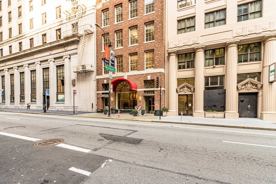 360 Pine St, San Francisco, CA à louer - Photo de l’immeuble – Image 3 sur 6