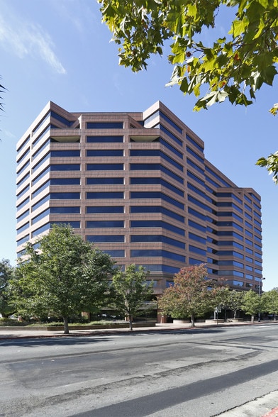 2300 Clayton Rd, Concord, CA à louer - Photo principale – Image 1 sur 11