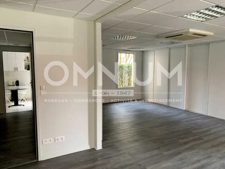 Bureau dans Lyon à louer - Photo de l’immeuble – Image 3 sur 12