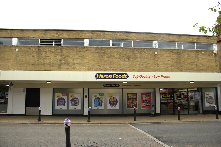 36-42 High St, Irthlingborough à vendre - Photo de l’immeuble – Image 3 sur 4