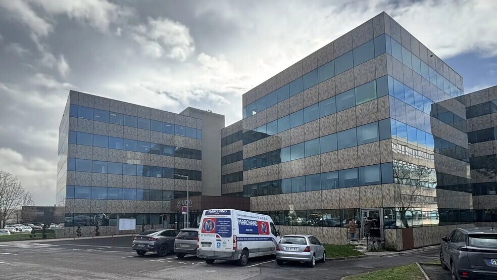 2 Rue Léon Patoux, Reims à louer - Photo de l’immeuble – Image 2 sur 15