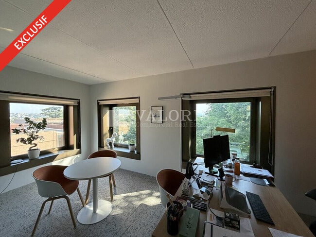 Plus de détails pour 3 Allée Claude Debussy, Écully - Bureau à vendre