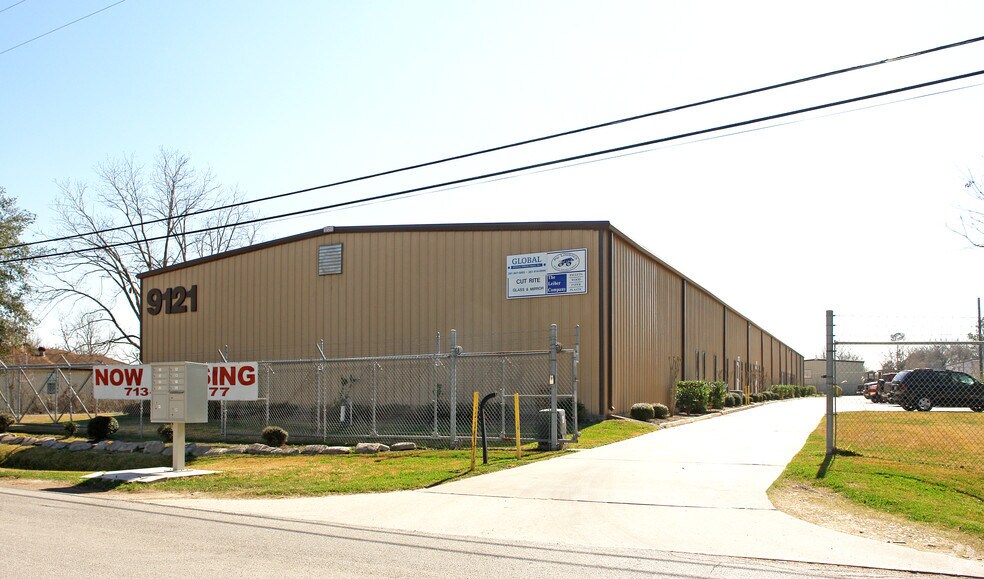 9121 Solon Rd, Houston, TX à louer - Photo principale – Image 1 sur 7