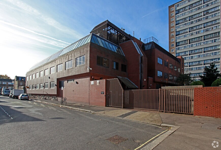 65 Aspenlea Rd, Londres à vendre - Photo de l’immeuble – Image 3 sur 4