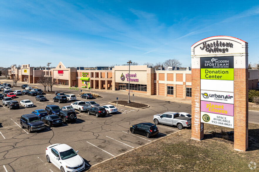 40-60 NW Coon Rapids Blvd, Minneapolis, MN à louer - Photo de l’immeuble – Image 2 sur 6