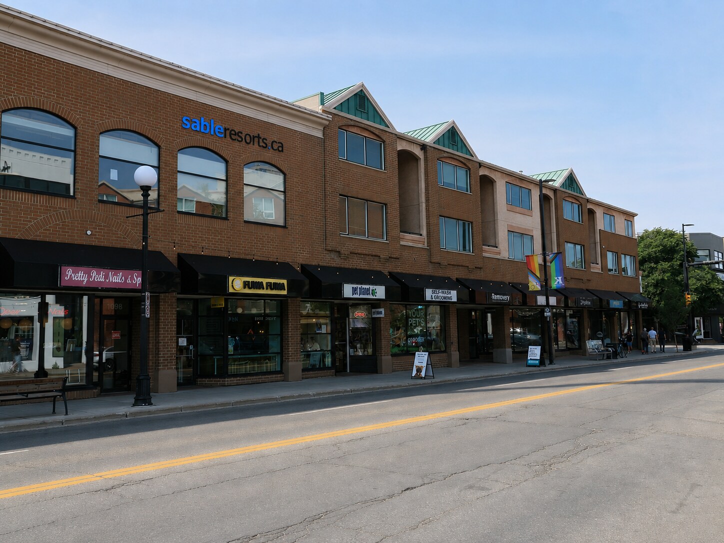 Kensington Rd & 10 St NW, Calgary, AB à louer Photo de l’immeuble– Image 1 sur 8