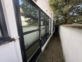 Plus de détails pour 129-130 Edward St, Brighton - Bureau à louer