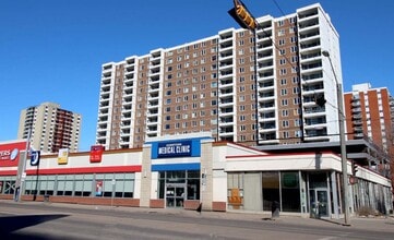 11704-11722 Jasper Ave, Edmonton, AB à louer Photo de l’immeuble– Image 2 sur 3