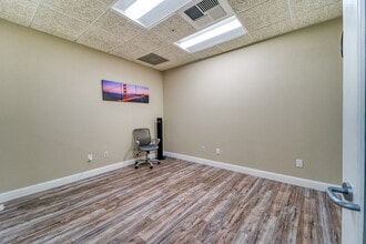 1100 Civic Center Blvd, Yuba City, CA à louer Photo intérieure– Image 1 sur 2