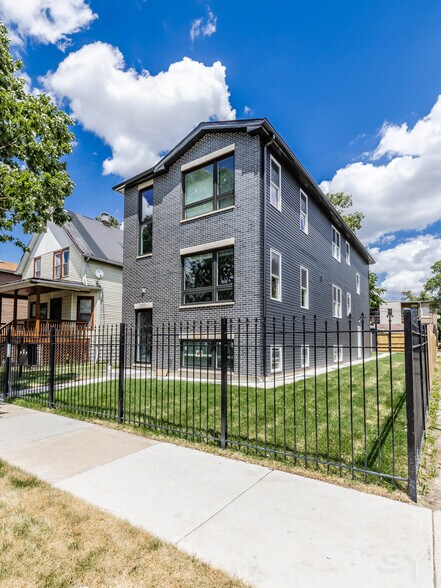 623 Hamlin Ave, Chicago, IL à vendre - Photo de l’immeuble – Image 2 sur 54