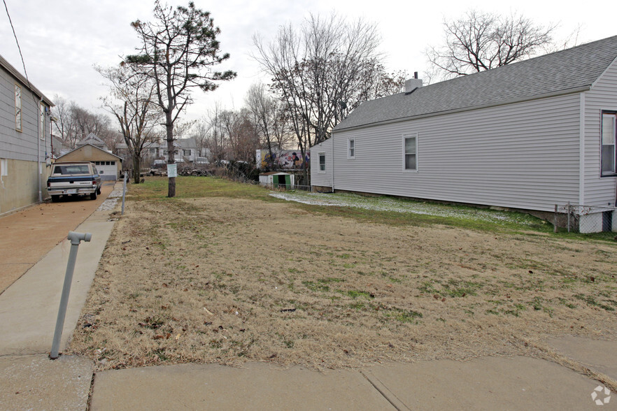 1328 Pierce Ave, Saint Louis, MO à vendre - Photo de l’immeuble – Image 2 sur 2