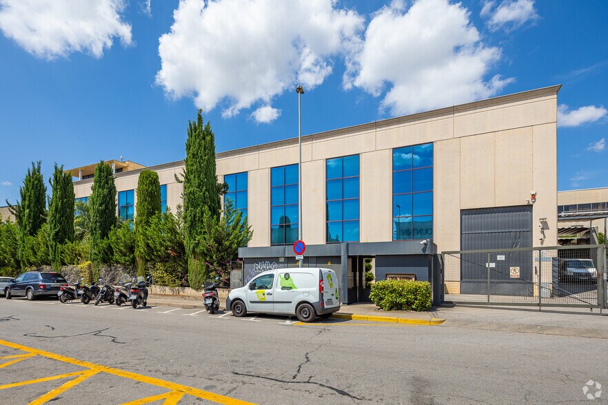 Industriel/Logistique dans Barberà del Vallès, Barcelona à louer - Photo de l’immeuble – Image 2 sur 2