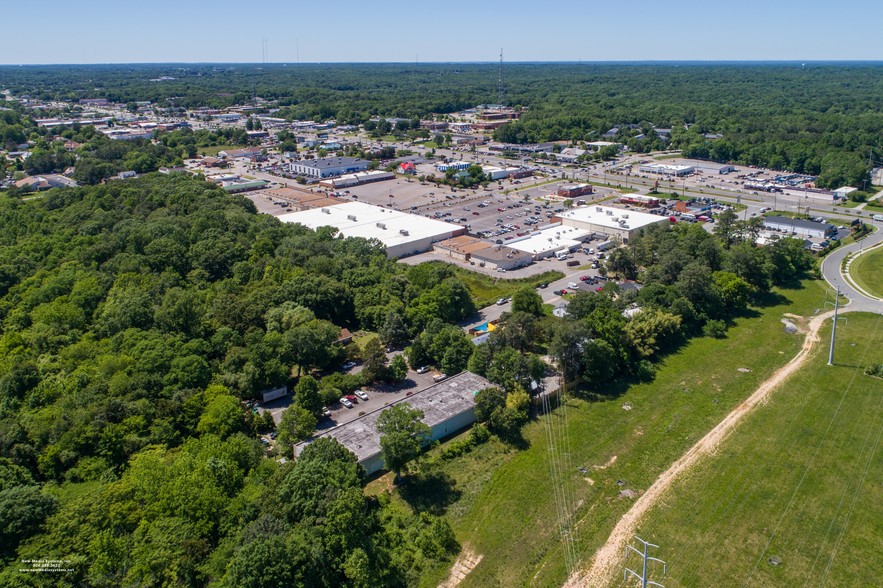 225-245 Granite Springs Rd, Richmond, VA à louer - Photo de l’immeuble – Image 2 sur 11