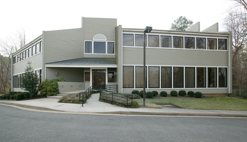 10001 Patterson Ave, Richmond, VA à louer - Photo de l’immeuble – Image 3 sur 6