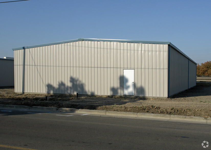 955 N Union St, Stockton, CA à louer - Photo de l’immeuble – Image 3 sur 4