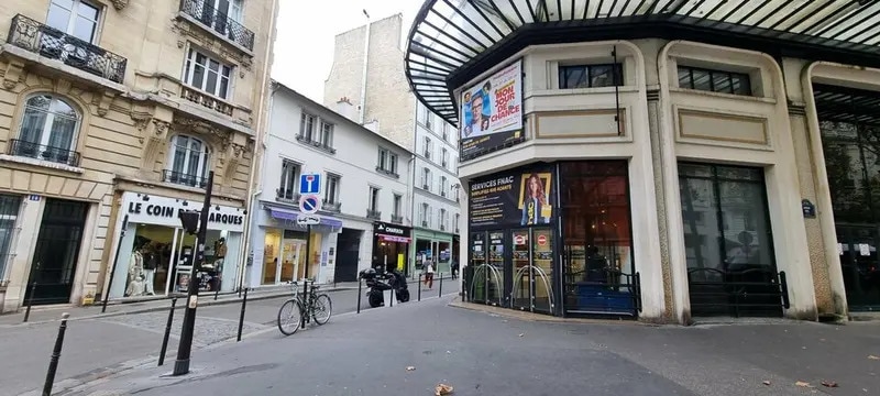 Local commercial dans Paris à louer - Photo de l’immeuble – Image 1 sur 1