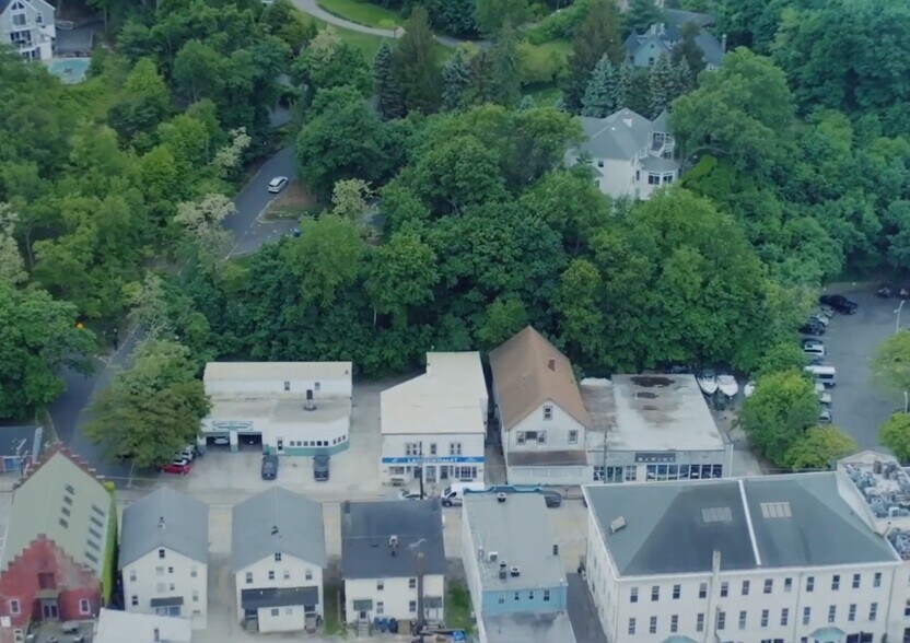 22 Scudder Ave, Northport, NY à vendre - Photo de l’immeuble – Image 3 sur 5