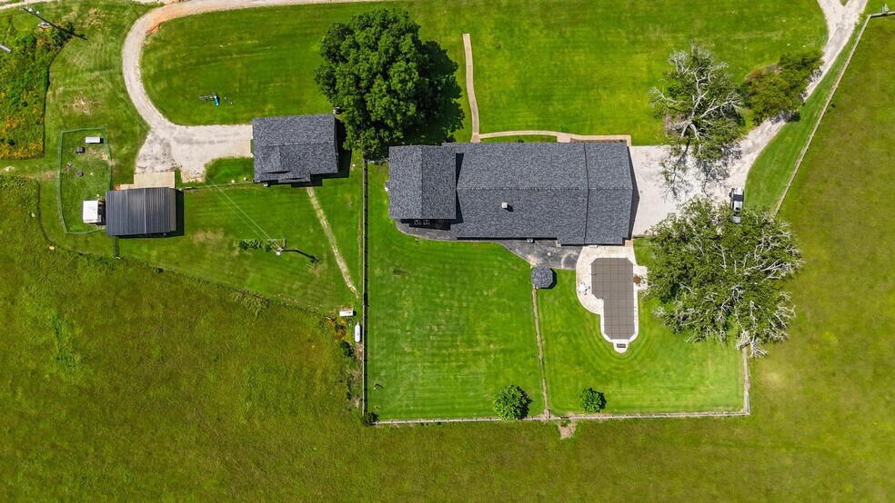 11074 State Highway 64 W, Overton, TX à vendre - Photo de l’immeuble – Image 3 sur 125