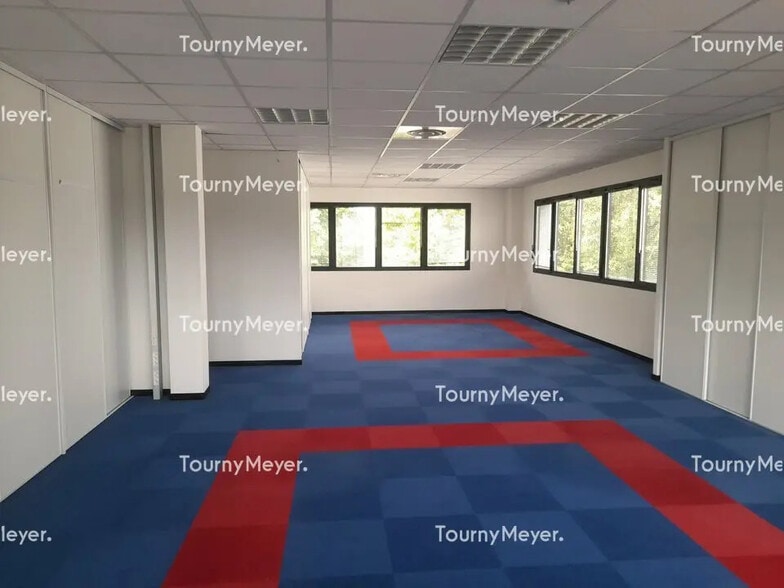 Bureau dans Saint-Grégoire à louer - Photo intérieure – Image 3 sur 6