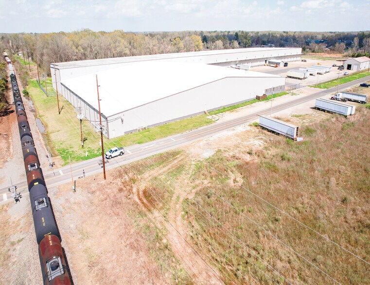801 Riverbarge Rd, Monroe, LA à vendre - Photo de l’immeuble – Image 3 sur 10