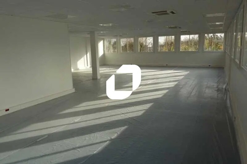 8 Avenue Leon Harmel, Antony à louer - Photo de l’immeuble – Image 3 sur 4