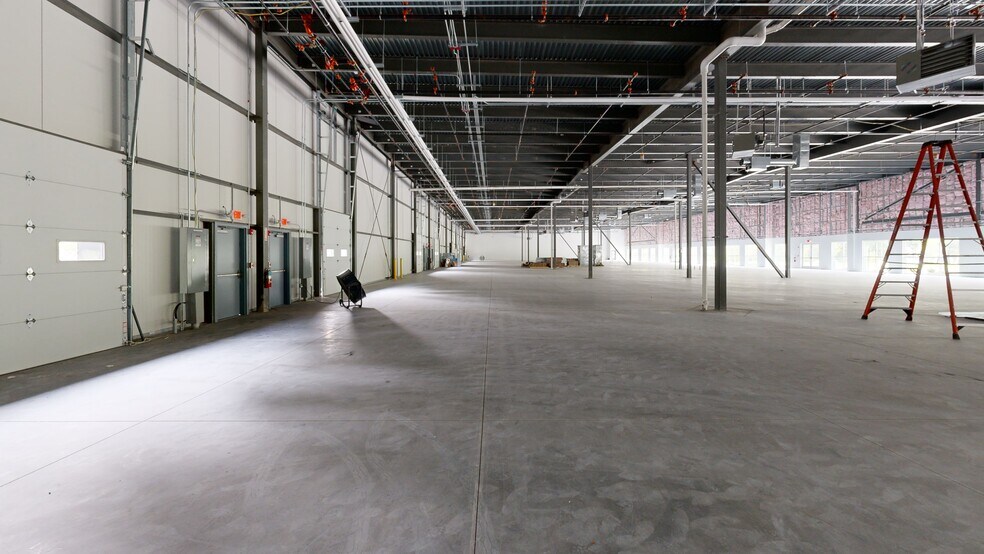 683 Daniel Webster Hwy, Merrimack, NH à louer - Numérisation 3D Matterport – Image 2 sur 14