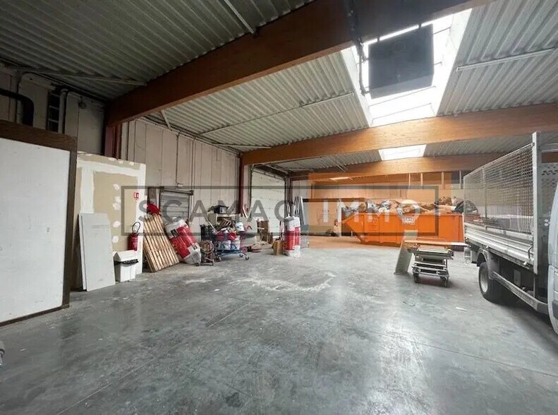 660 Rue Des Famards, 59273 Fretin, Fretin à louer - Photo de l’immeuble – Image 2 sur 7
