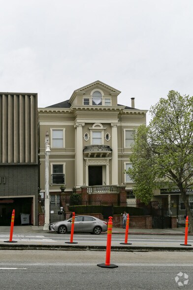 2209 Van Ness Ave, San Francisco, CA à vendre - Photo de l’immeuble – Image 2 sur 7